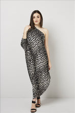 Load image into Gallery viewer, Love Kiki (Cleo) - Jersey loose fit Leopard print dress with single sleeve. Front View 2