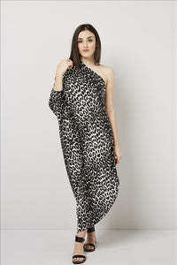 Love Kiki (Cleo) - Jersey loose fit Leopard print dress with single sleeve. Front View 2